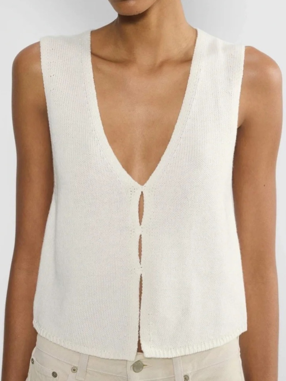 Aritzia Cream Knit V-Neck Button-Front Tank - Picture 3 of 8